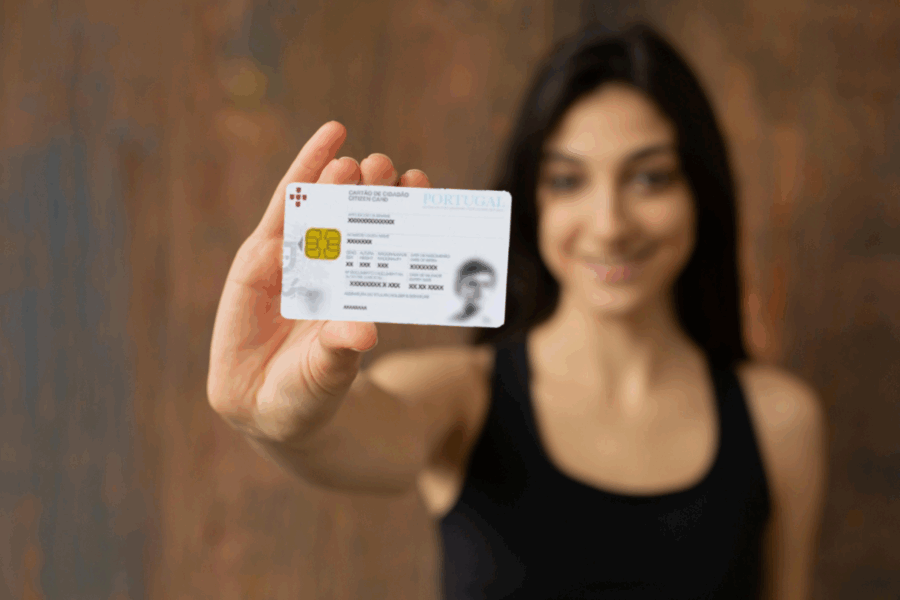 Cartão de cidadão em casa Conheça o novo site do IRN