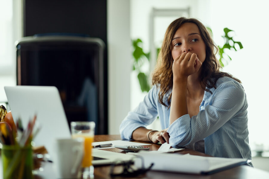 Penhora de Vencimento – Como Funciona e O Que Fazer Quando o Seu Ordenado É Penhorado